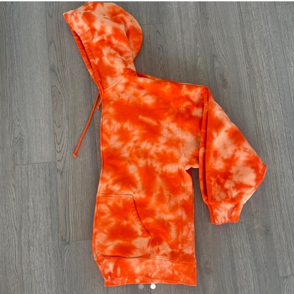 Aritzia TNA Over Sized Boyfriend Zip Up - Picture 2 of 2